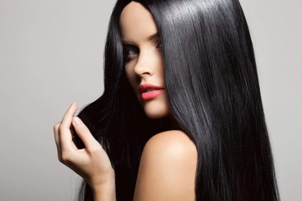 Cómo mantener el cabello manejable con productos de keratina