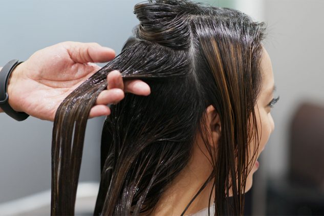 Cómo mantener el cabello tratado con keratina